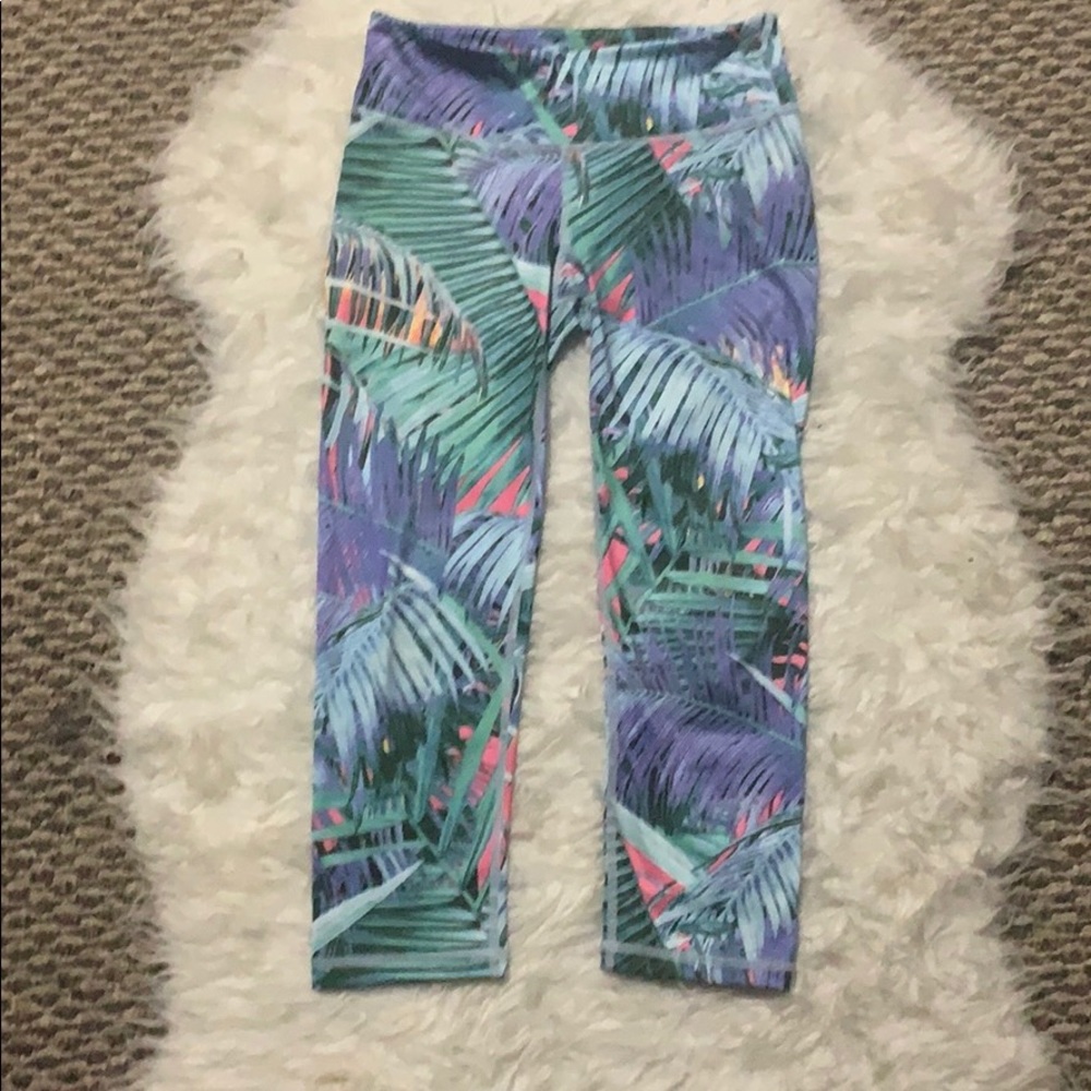 Short compression pants